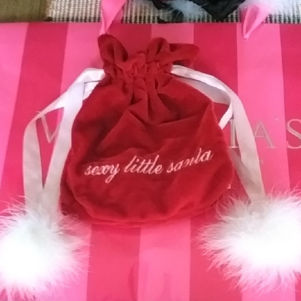 Victoria's Secret Red Christmas Velvet Drawstring Pouch With Poms🎄🎅⛄